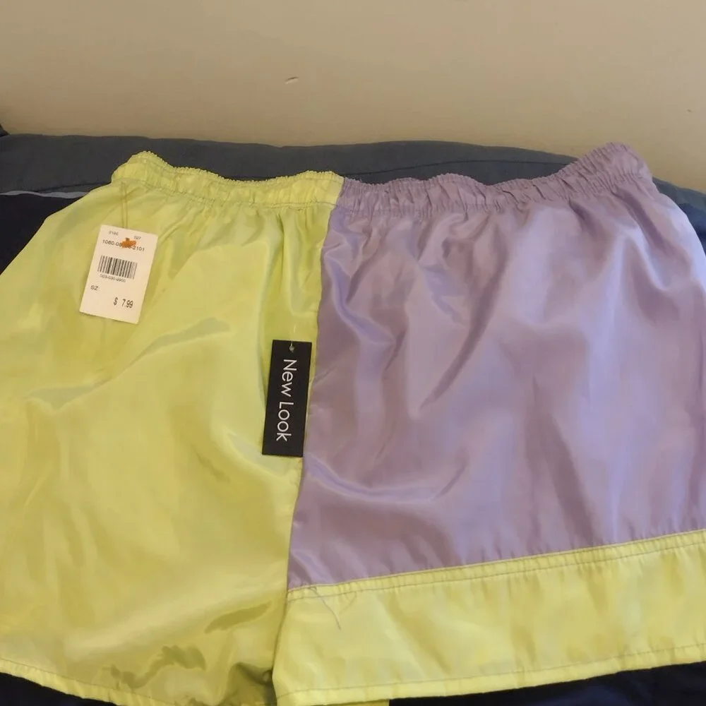 Clothes - Picture 5 of 16